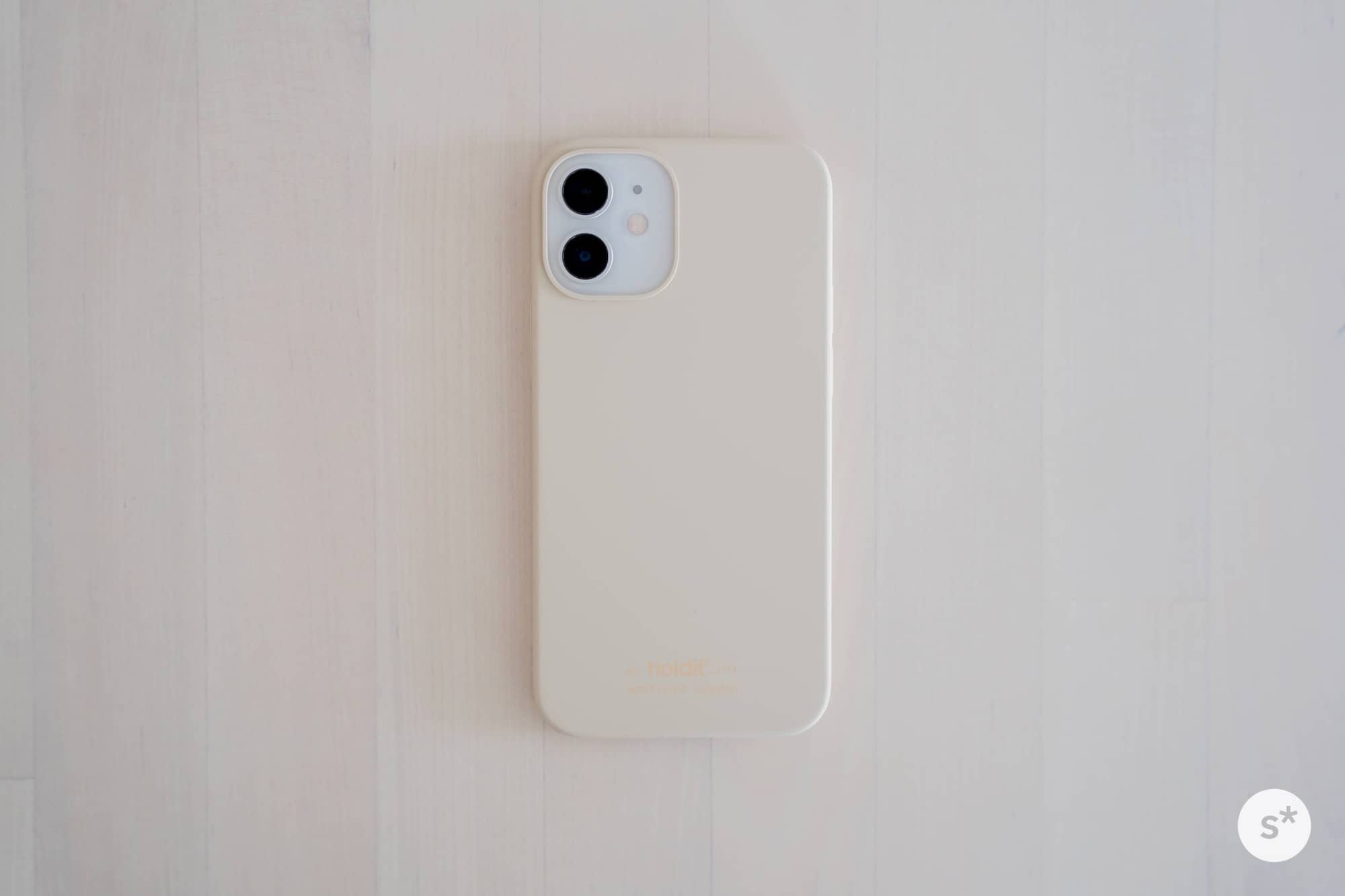 関税送料込 iDEAL OF SWEDEN シリコンケース iPhone ロゴ入り 関税送料込 iDEAL OF SWEDEN シリコンケース iPhone ロゴ入り