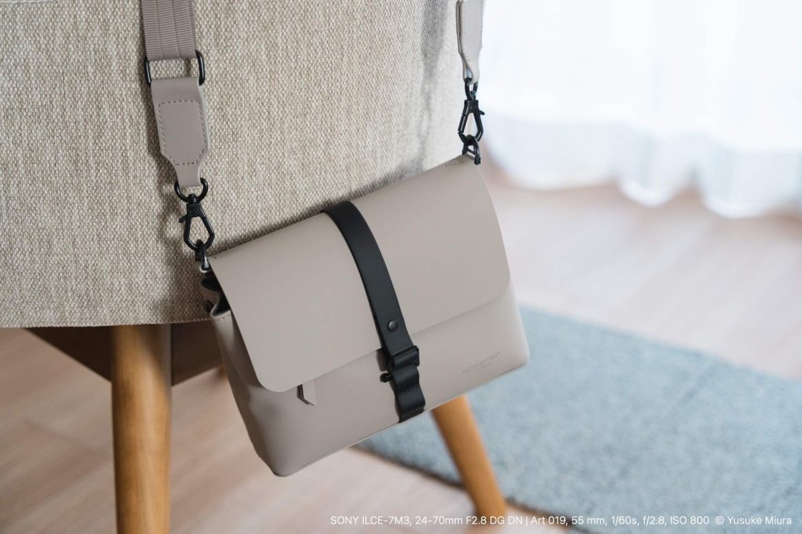 ガストンルーガ「Spläsh Crossbody Bag」のちょうどいい小ささと
